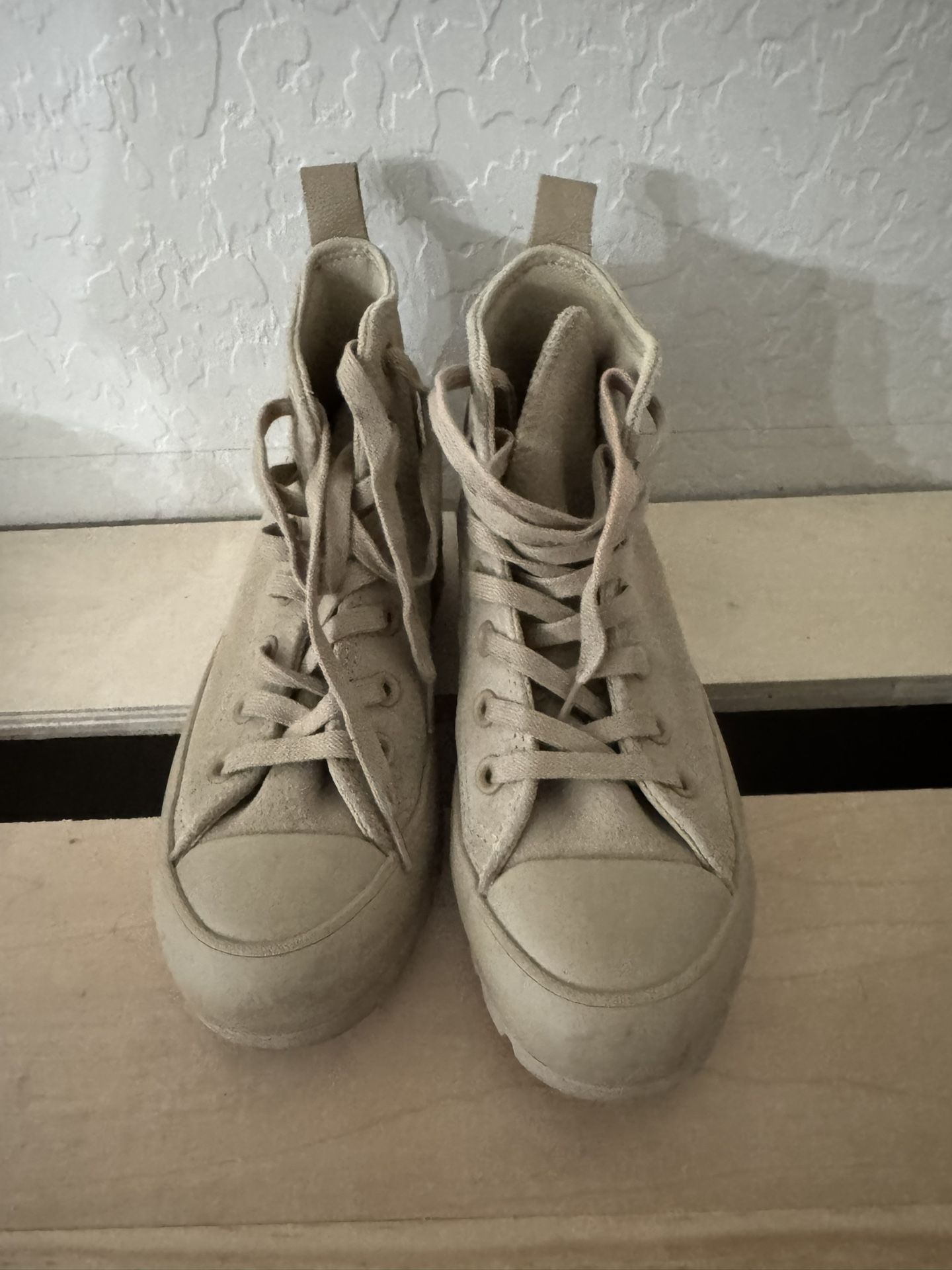 Converse Size 6
