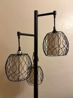 Industrial 3-Light Floor Lamp with Woven Metal Shades – 72” Tall – Heavy Quality Construction - p/u Castle Shannon  ✨ Beautiful statement floor lamp w