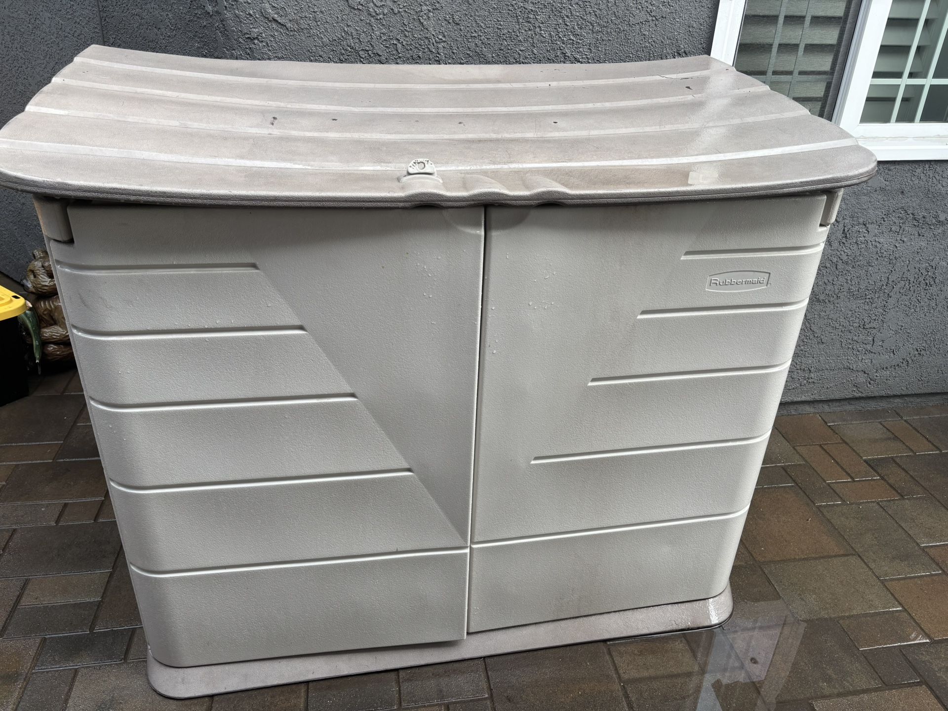 Rubbermaid Storage Shed