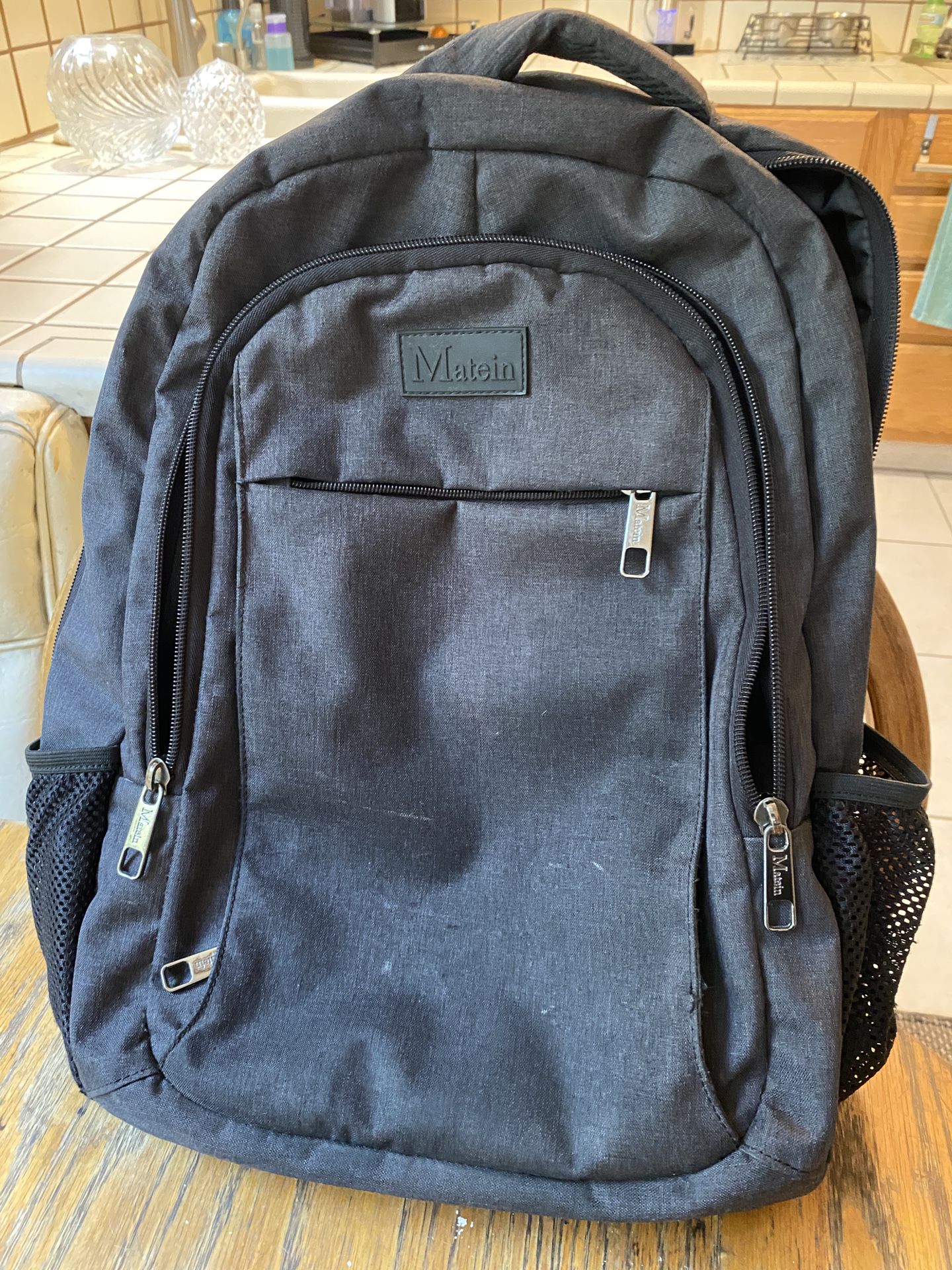 MATEIN Travel Laptop Backpack Business w/USB Charging Port-Used
