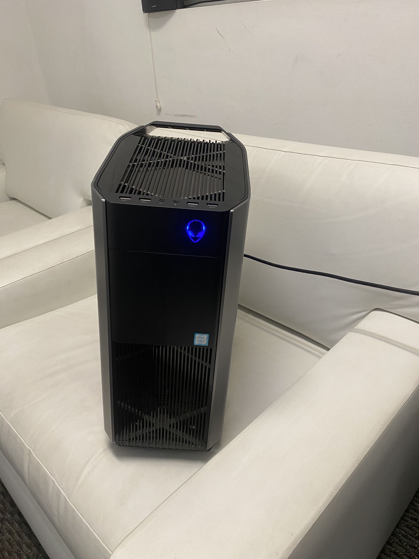 ALLINWARE 17- 7700k /64G3 RAM/ 2x 1070(8Gb)GPU /1Tb SSD/2 TBHDD /Win 10