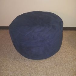 Aquí tienes una descripción clara y atractiva para vender el artículo en OfferUp:


---

Puff/ottoman grande y cómodo – Excelente estado

Se vende un 