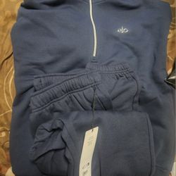 Alo Set Size Medium  Brand New 