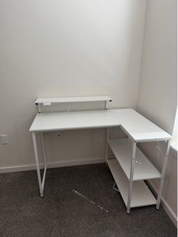 Gaming desk