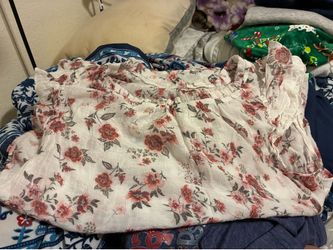 Women’s XL sleeveless floral top