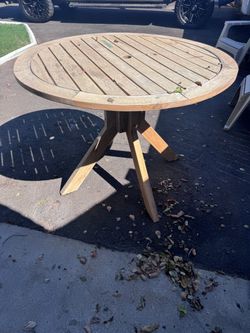 Table back yard