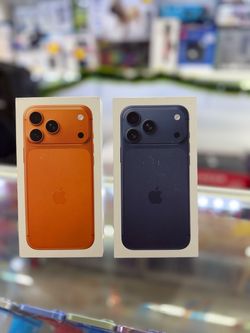 Apple iPhone 17 PRO MAX 256GB– Orange & Black