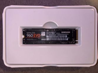Samsung 960 EVO 250GB NVMe M.2 SSD