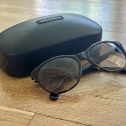 D&G Women’s sunglasses 