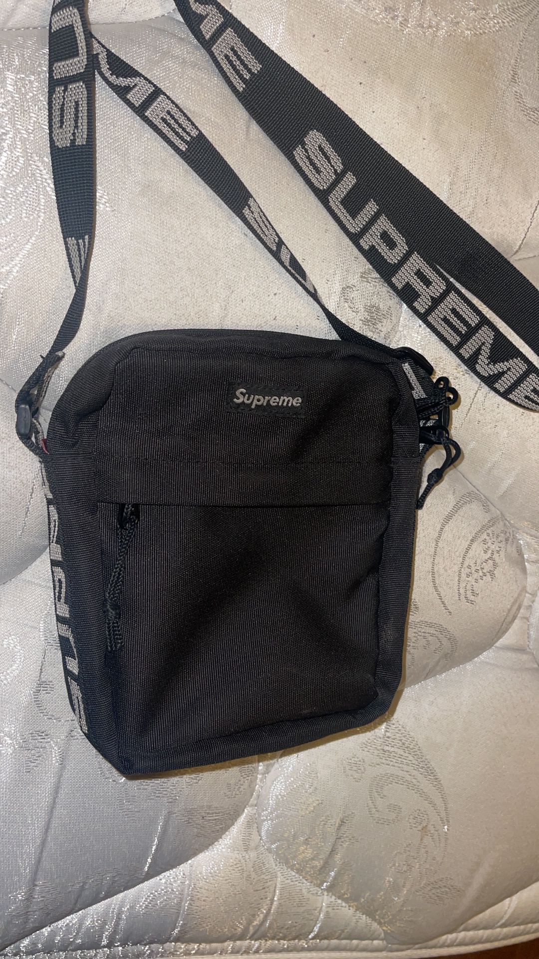 Supreme Shoulder bag 