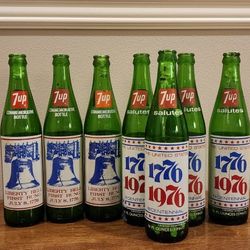 1976 BICENTENNIAL 7 UP BOTTLES 
