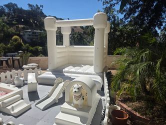 Bounce with soft play