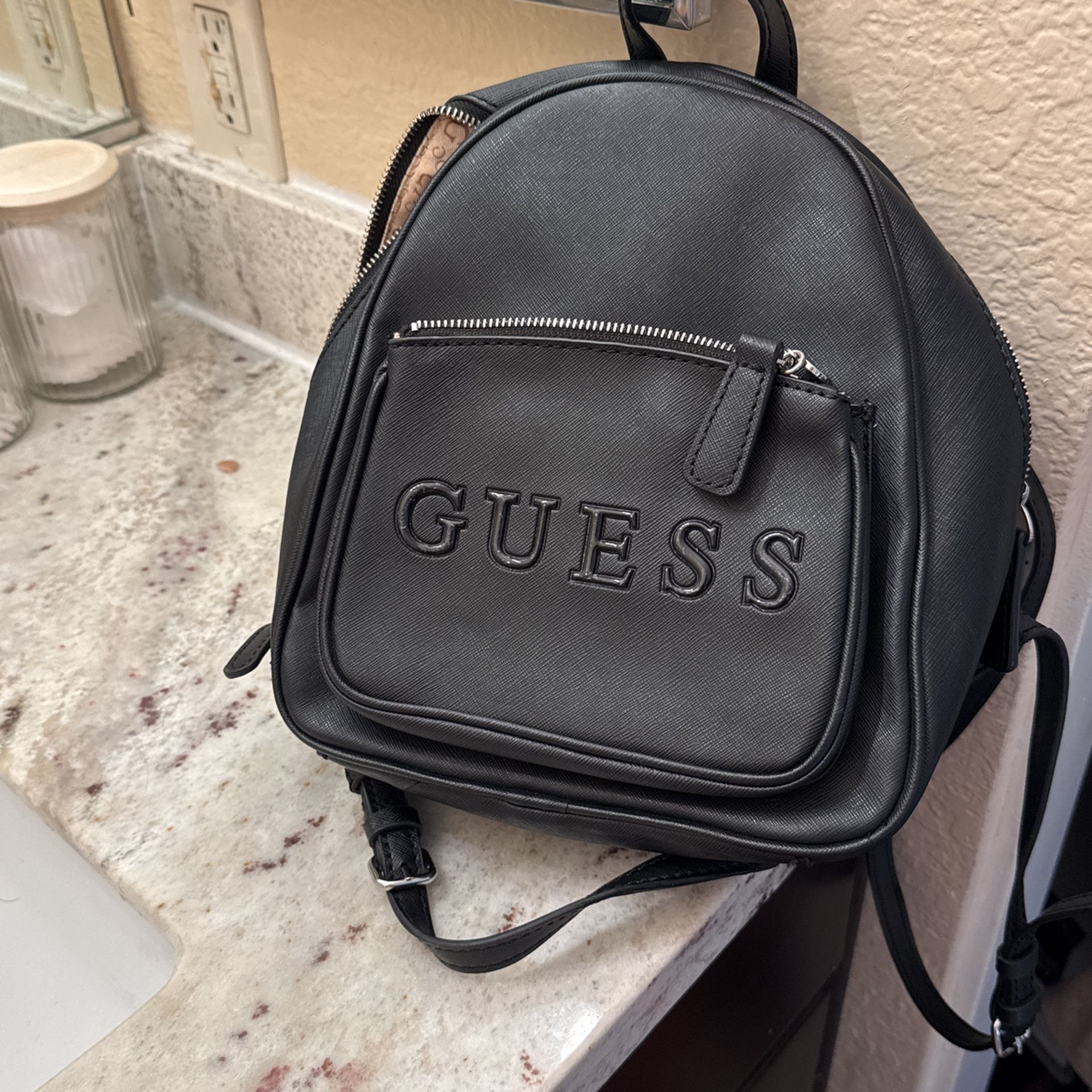 Guess Backpack (small)