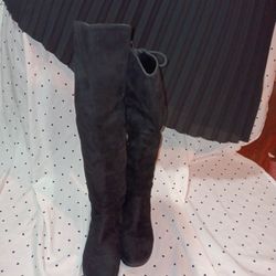 Over The Knee Black Boots (Sz. 7) Suede 