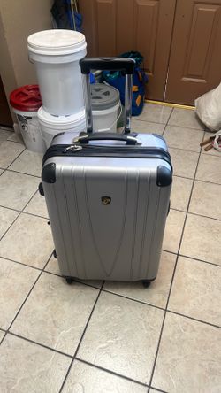 26 inches check in HEYS luggage