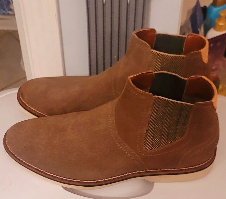 Very Nice Steve Madden Mens Chelsea boots Size 11