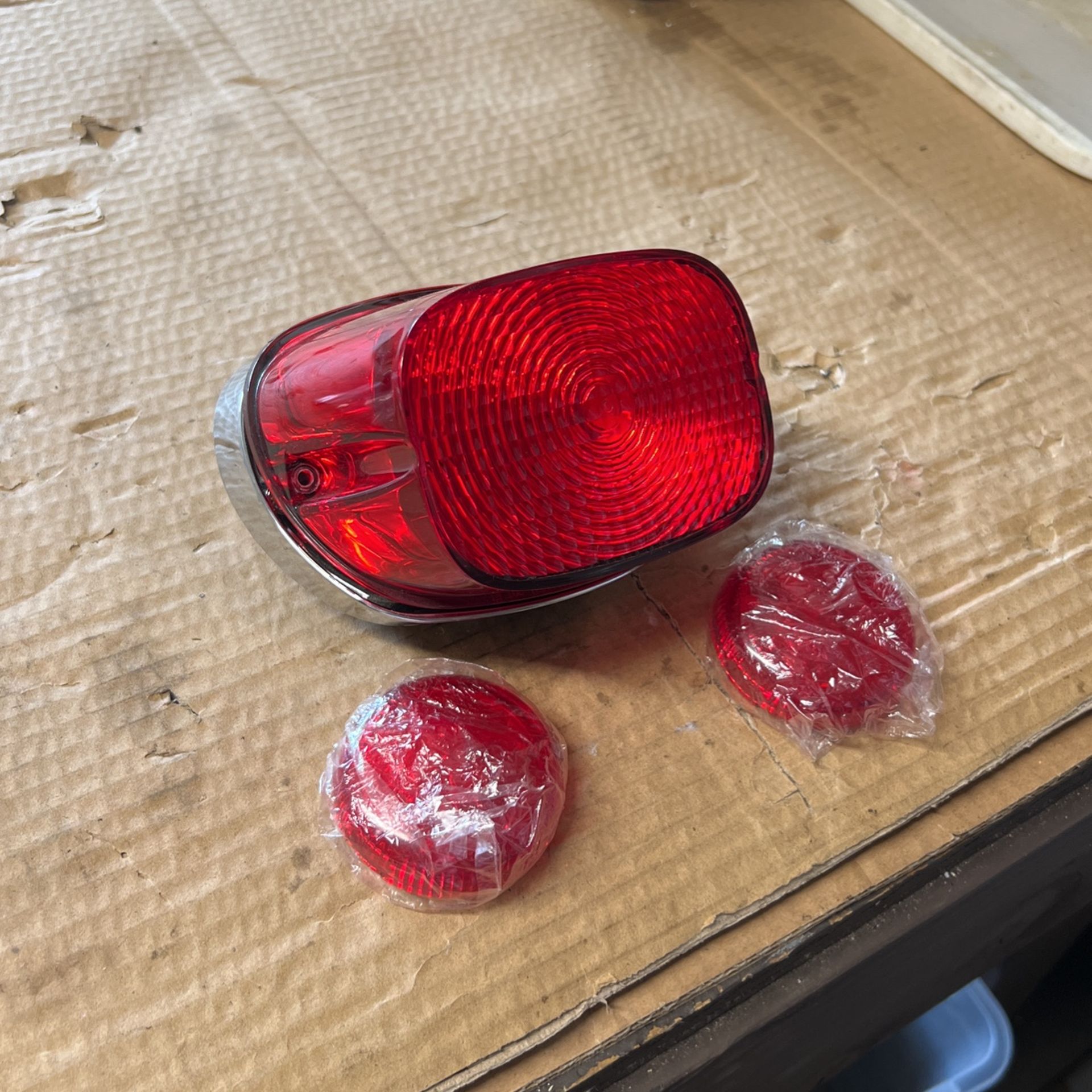 FREE Harley OEM Tail Light Assembly + Signal Lenses