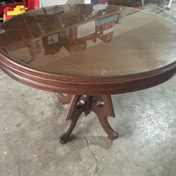The Victorian  Vintage Parlor Or Lamp Table 