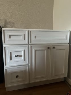 Bathroom vanity