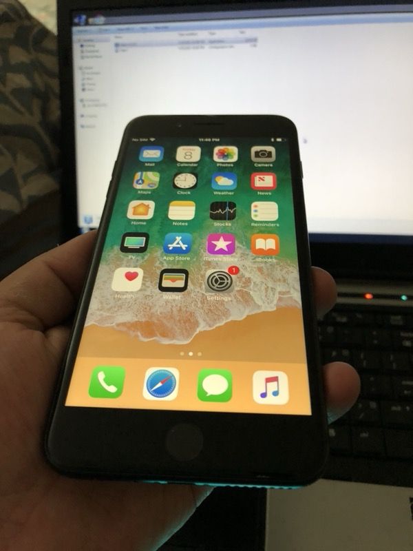 iPhone 8 Plus 64gb Factory Unlocked