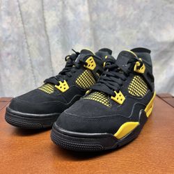 Air Jordan 4 Thunder
