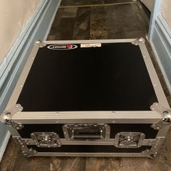 Laptop DJ Rack