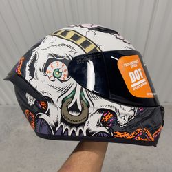 Triangle Full Face Dual Visor Motorcycle Helmet - Graphic Print - Size Medium