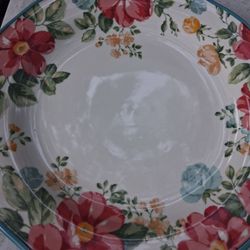 Pioneer women plates and bowls