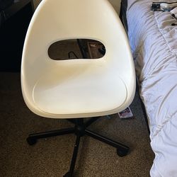 Swivel chair good condition