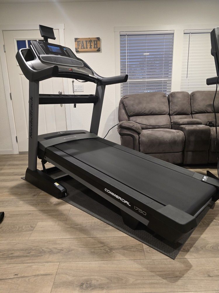 NordicTrack Commercial 1750