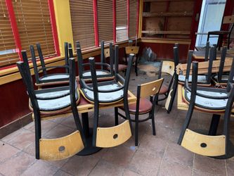 Restaurant Furniture 🪑