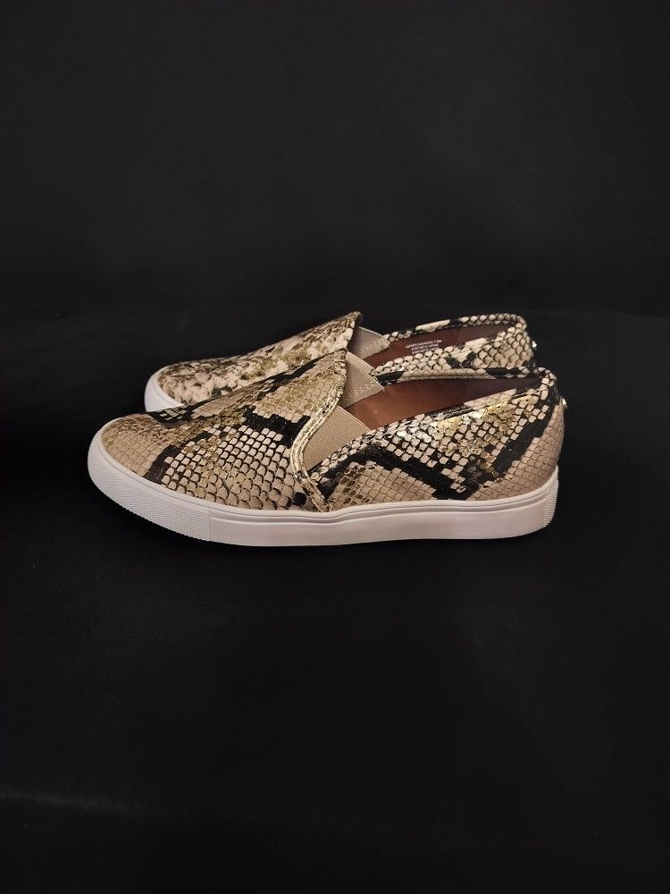 Women's Gold Snakeskin Steve Madden Shoes (Size 7.5)