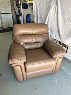 Leather recliner