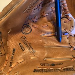 Pro Sports vintage Bob Friend custom built baseball glove model 4920 Autograph snap action