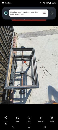Piano stand give me a offer
