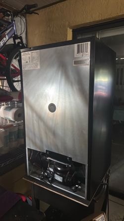 Small refrigerator