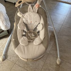 Baby Swing In Like New Condition VHTF Bunny Print 