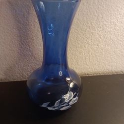 EXQUISITE VTG Victorian Cobalt Blue Glass 8" Fluted Decorative Vase.

