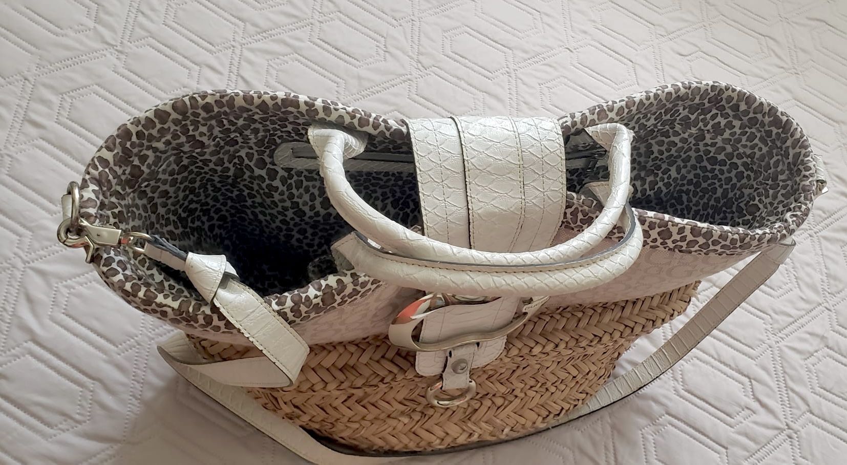 Guess purse