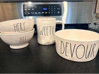 Rae Dunn bowls and mug