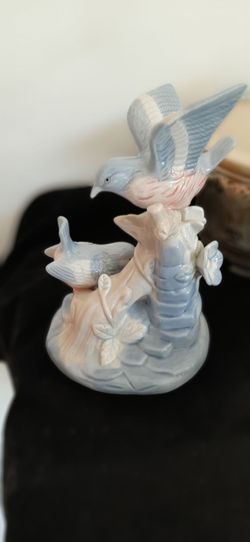 Porcelain 2 birds on a branch figurine