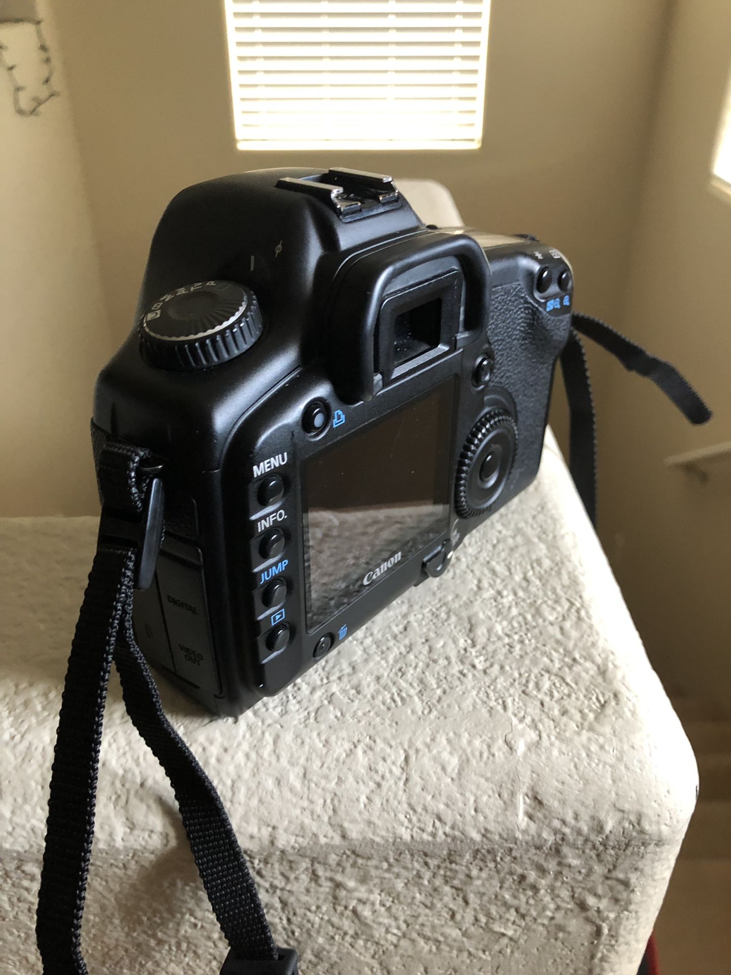 CANON EOS 5D camera