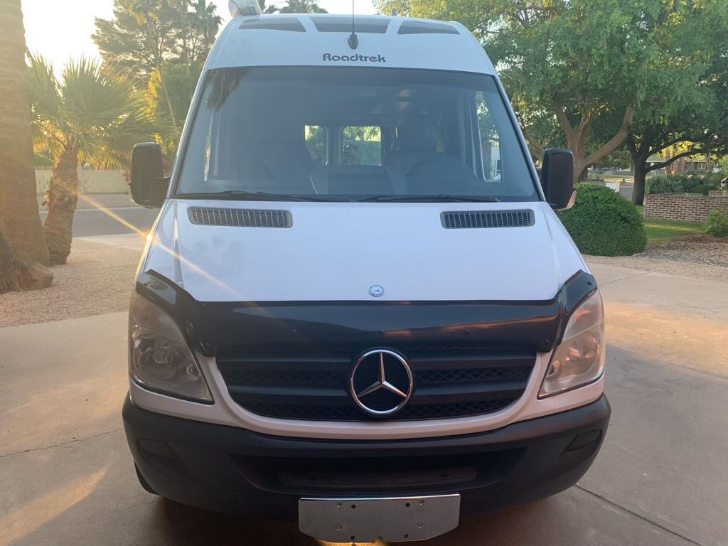 2008 Roadtrek Agile SS Sprinter Motorhome