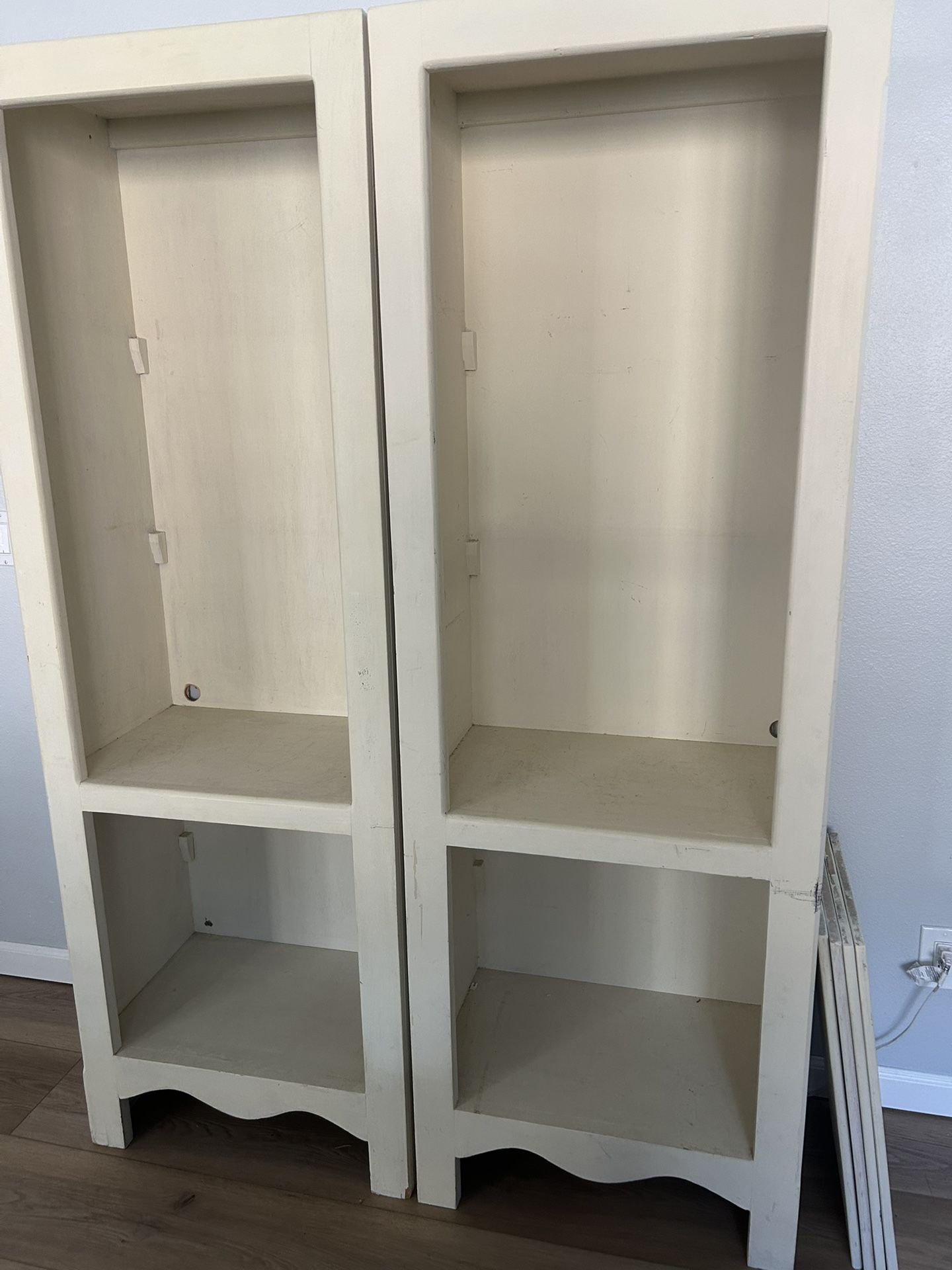 2 Solid Wood Book Shelves
