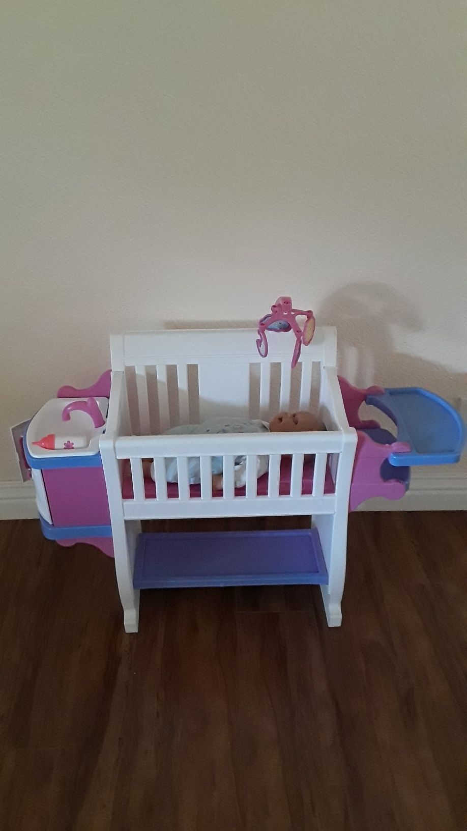 Baby girl doll nursery, like new (price firm!!)