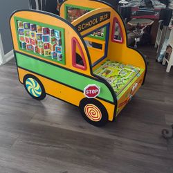 Children toy school bus