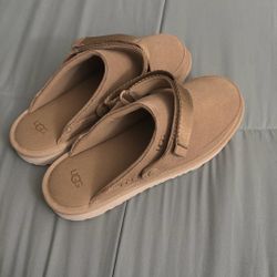 Ugg Slippers 6Y