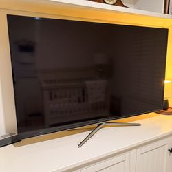 60-inch 1080p Full HD Smart LED-LCD TV released around 2014