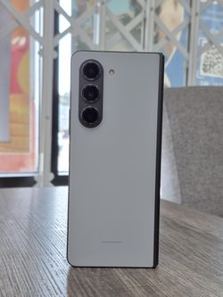 🚨 Samsung Galaxy Z Fold 5 5G 7.6 inch – Starting from $499! Save $1,250 Instantly + $1 to Grab It Today