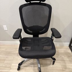 Hyken Ergonomic Task Chair